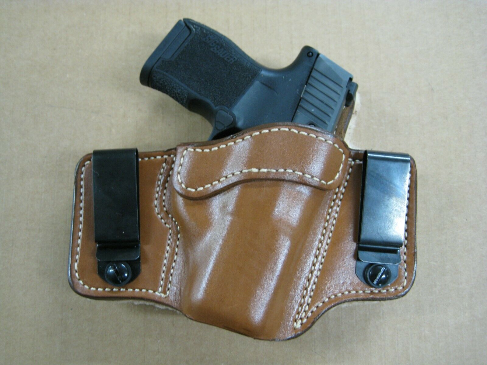 IWB HOLSTER W/ CLIP Details about   CARDINI LEATHER IWB LEATHER HOLSTER FOR GLOCK 17 31 22 