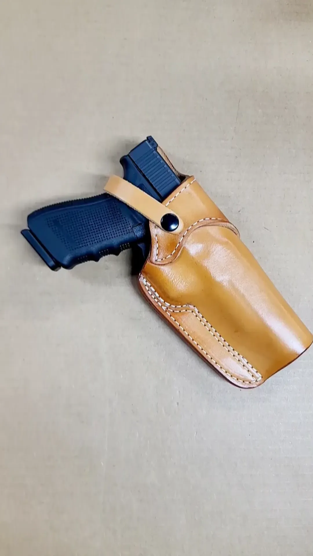 OWB | Cross Draw Carry Holster | Safety Strap | Classic Leather